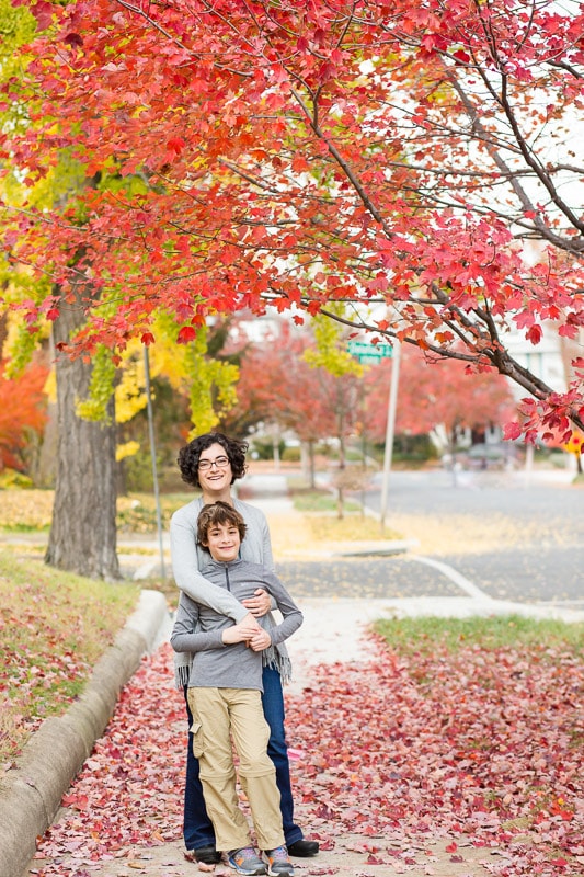 With beautiful fall foliage all around Washington, DC, the sidewalk in your neighborhood can be one of the best locations to take family photos. 